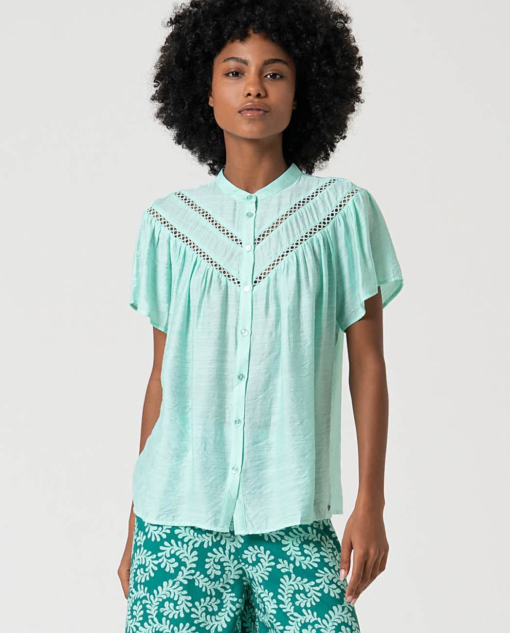 surkana blusa manga corta detalle fornitura en camesu verde agua