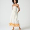 surkana vestido largo bardot bordado bajo beige