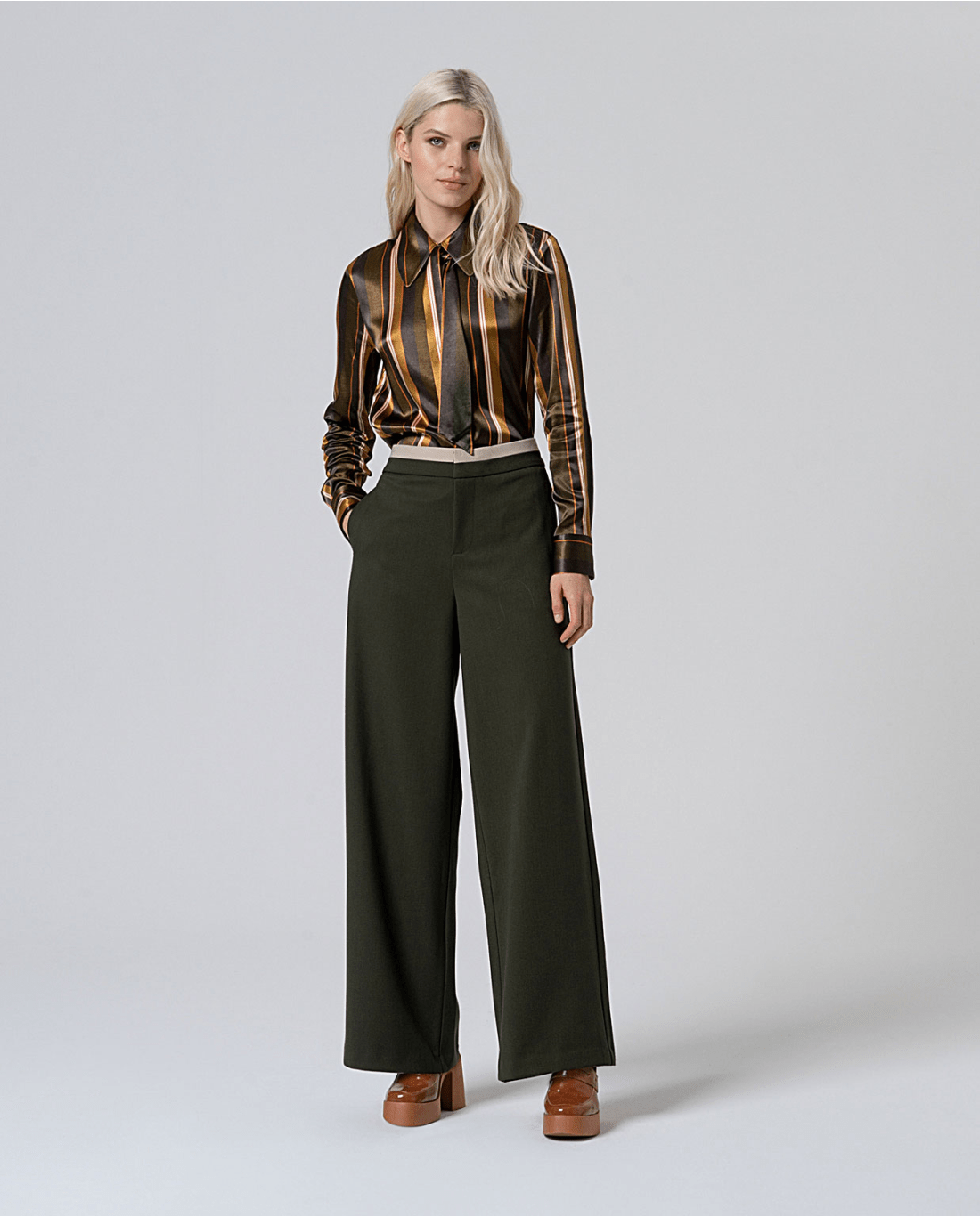 surkana pantalon wide leg contraste cintura kaki